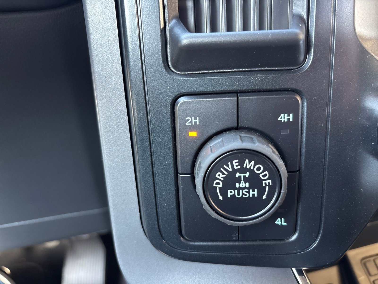 New 2025 Ford F150 XLT w/ Equipment Group 302A MID image 20