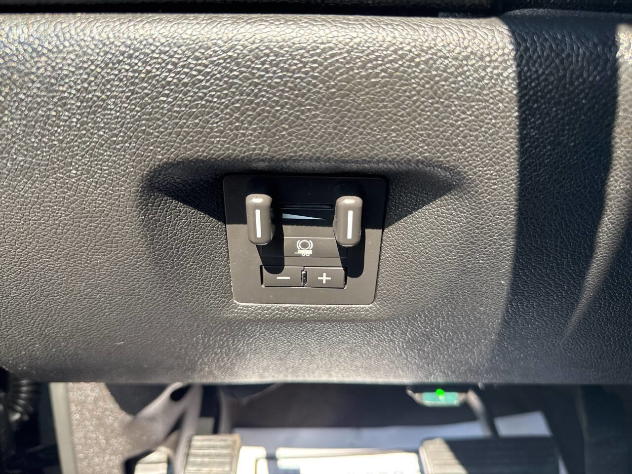 Used 2011 GMC Sierra 3500 Denali image 26