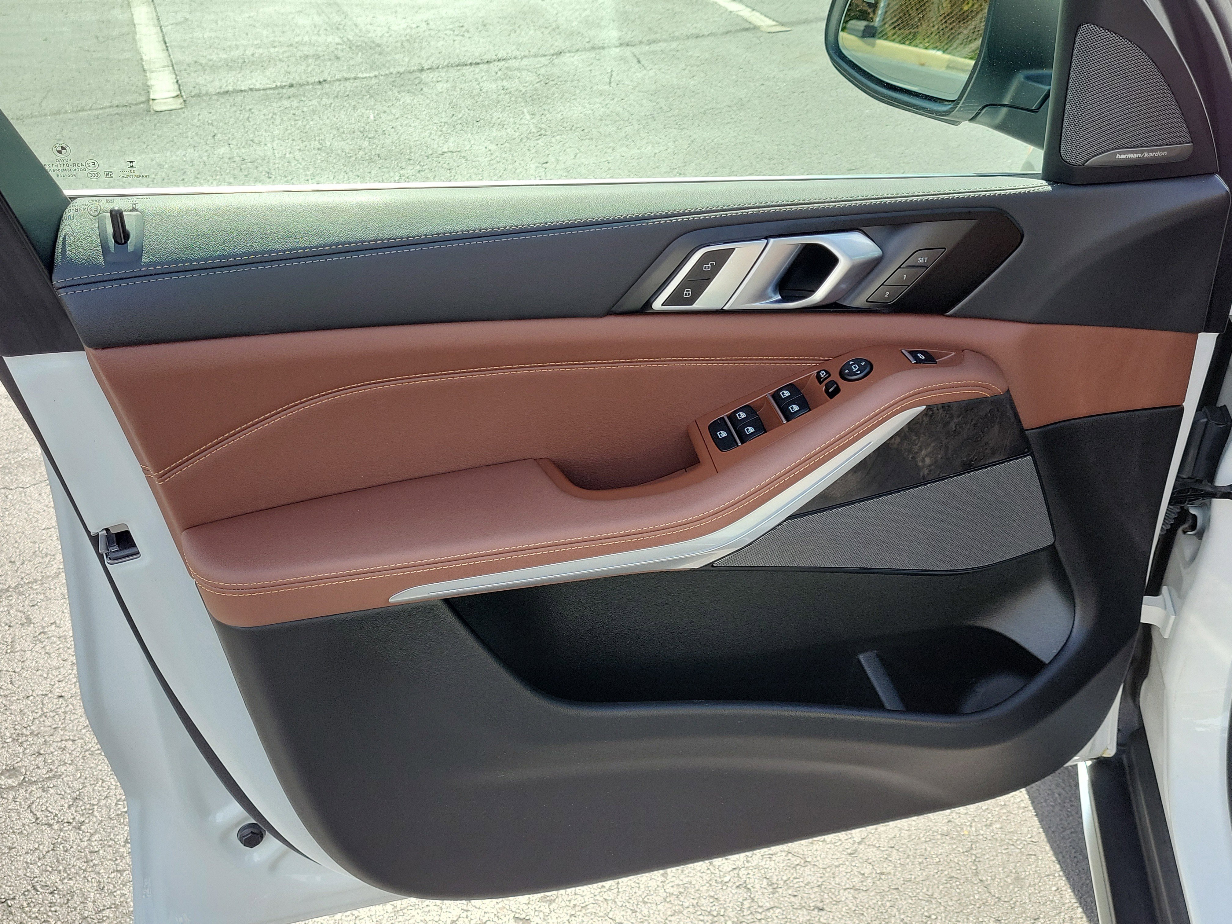 Used 2024 BMW X5 sDrive40i w/ Premium Package image 18