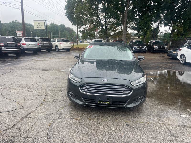 Used 2015 Ford Fusion SE w/ Equipment Group 202A FWD image 2
