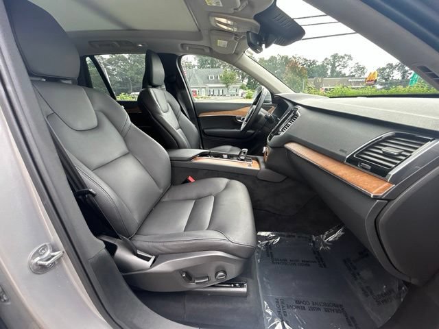 Certified 2025 Volvo XC90 B6 Plus AWD/4WD image 15