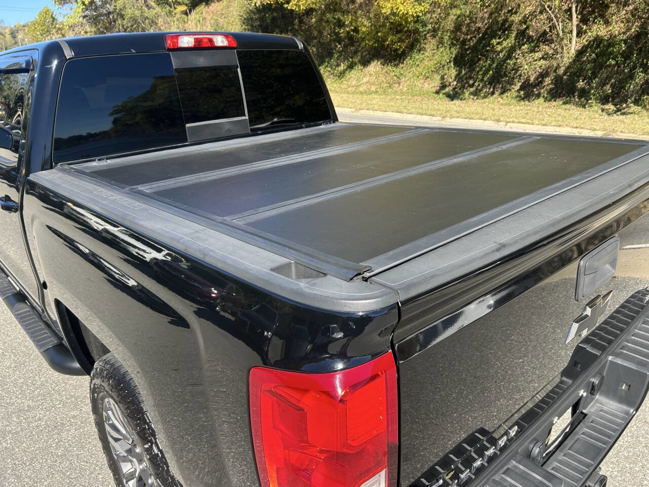 Used 2017 Chevrolet Silverado 1500 LTZ Z71 w/ LTZ Plus Package image 7