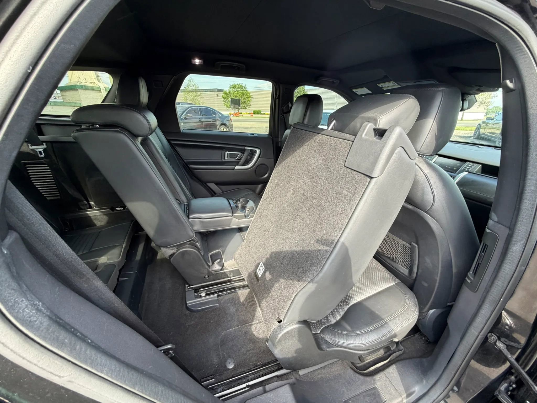 Used 2016 Land Rover Discovery Sport HSE Luxury image 45