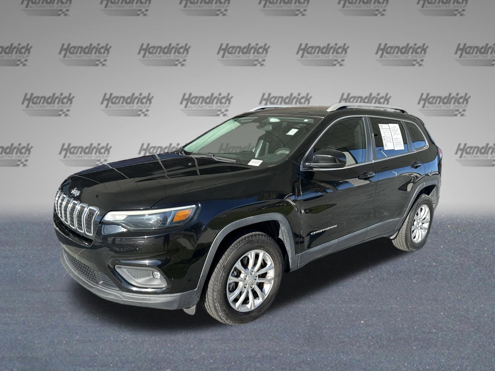 Used 2019 Jeep Cherokee Latitude w/ Popular Appearance Group image 4