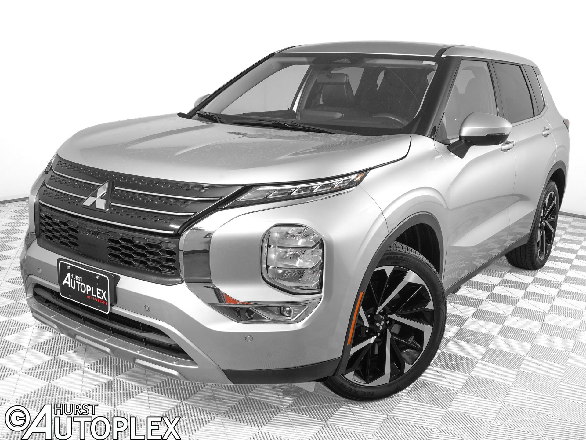 Used 2023 Mitsubishi Outlander SE