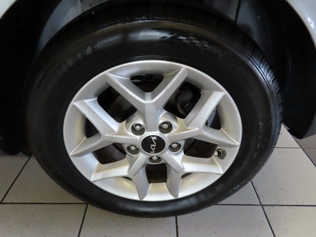 Used 2024 Kia Soul LX w/ Option Group 015 image 16