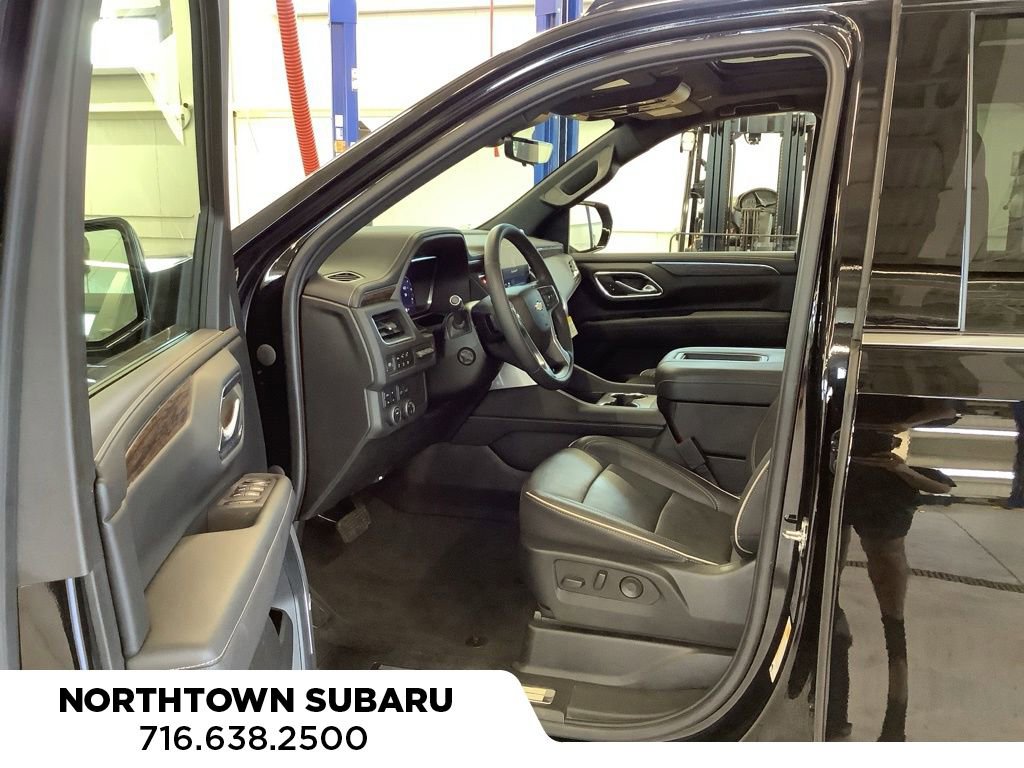 Used 2023 Chevrolet Tahoe Premier AWD/4WD image 4