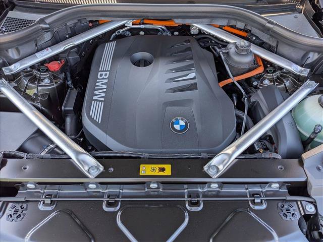 New 2026 BMW X5 xDrive50e w/ M Sport Package AWD/4WD image 17