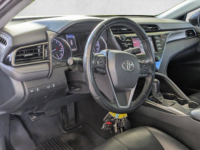 Used 2020 Toyota Camry SE FWD image 3