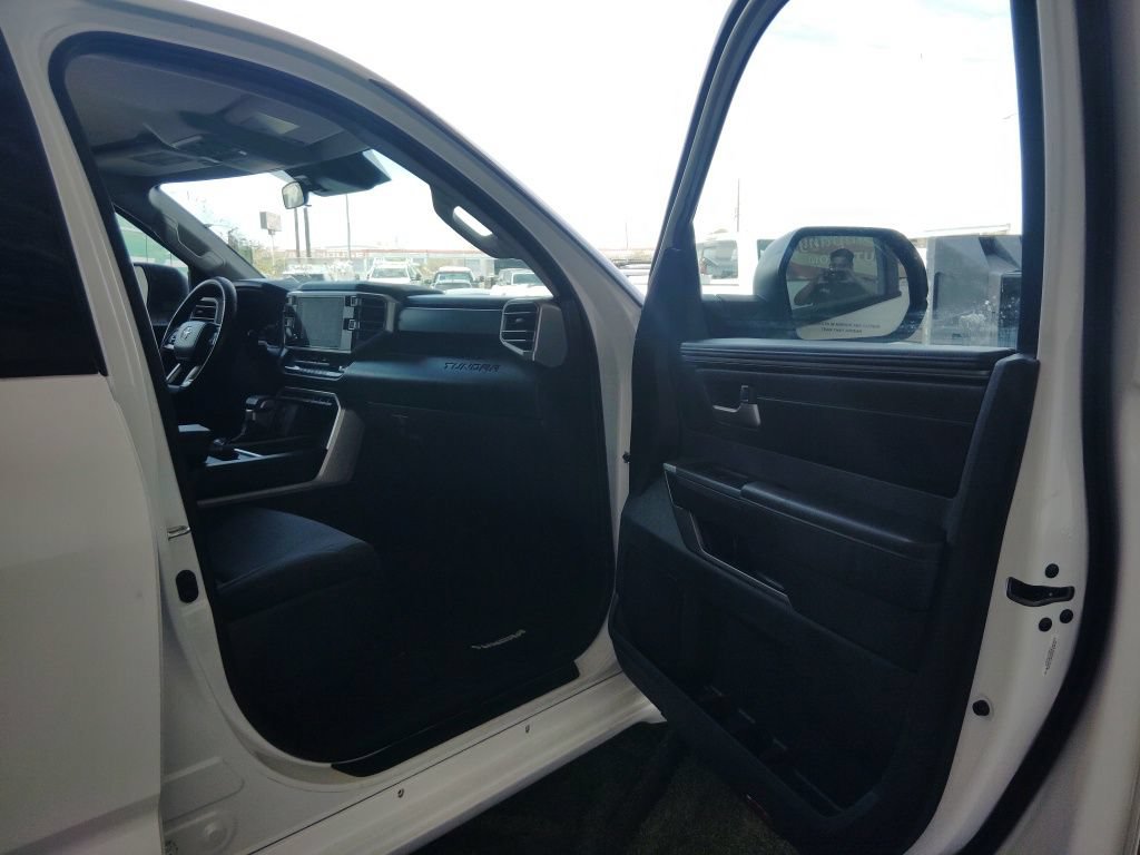 Used 2022 Toyota Tundra SR5 RWD image 4