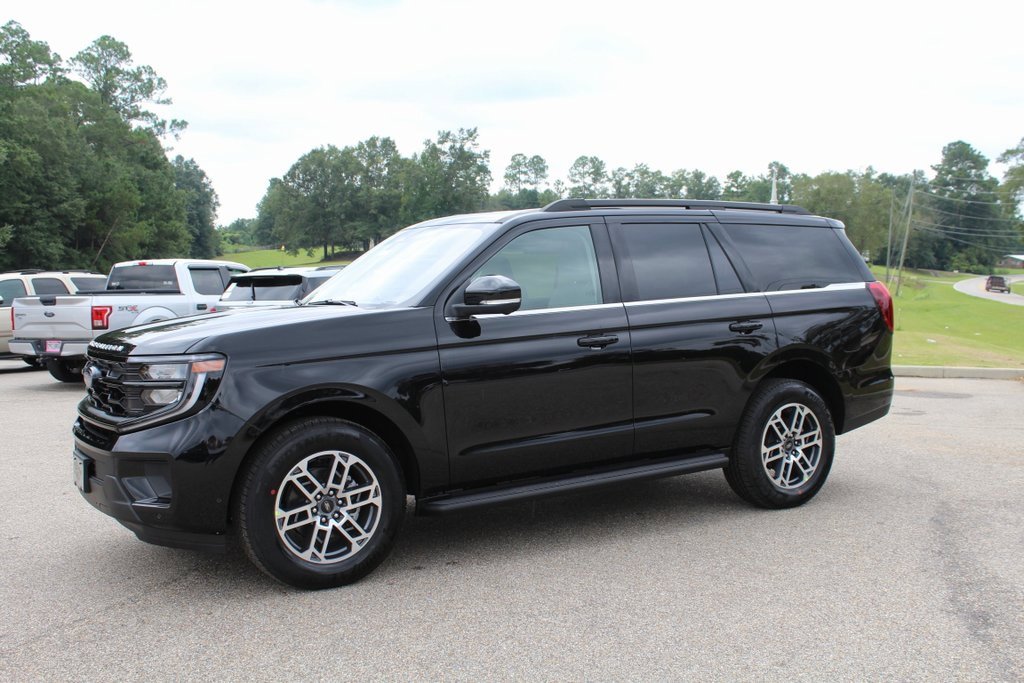 New 2025 Ford Expedition Active image 2