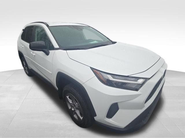 Used 2025 Toyota RAV4 LE image 7