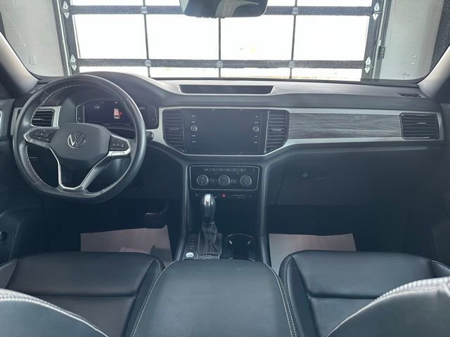 Certified 2022 Volkswagen Atlas Cross Sport SE image 18