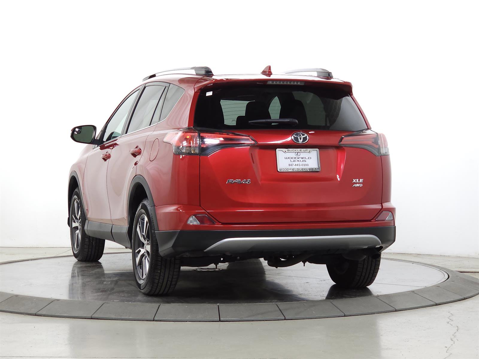 Used 2017 Toyota RAV4 XLE w/ Carpet Mat Package image 5