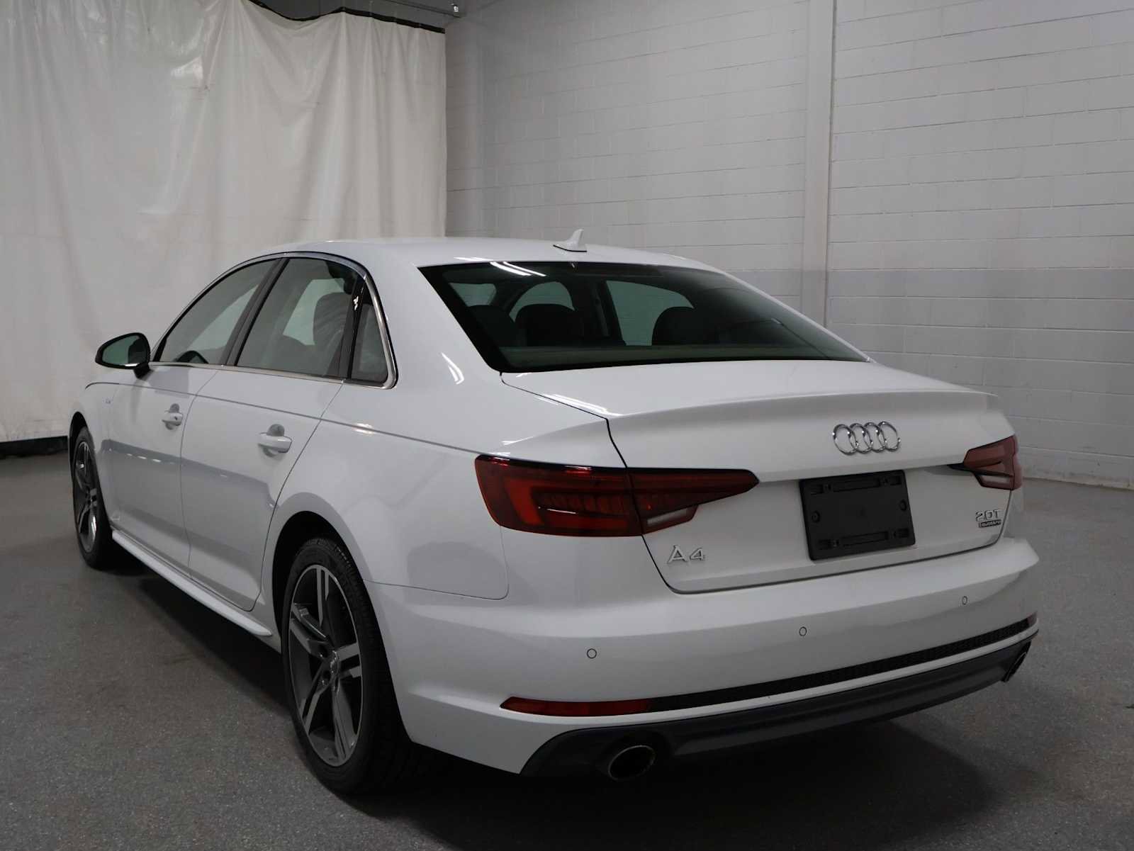 Used 2018 Audi A4 2.0T Premium Plus w/ Premium Plus Package AWD/4WD image 3