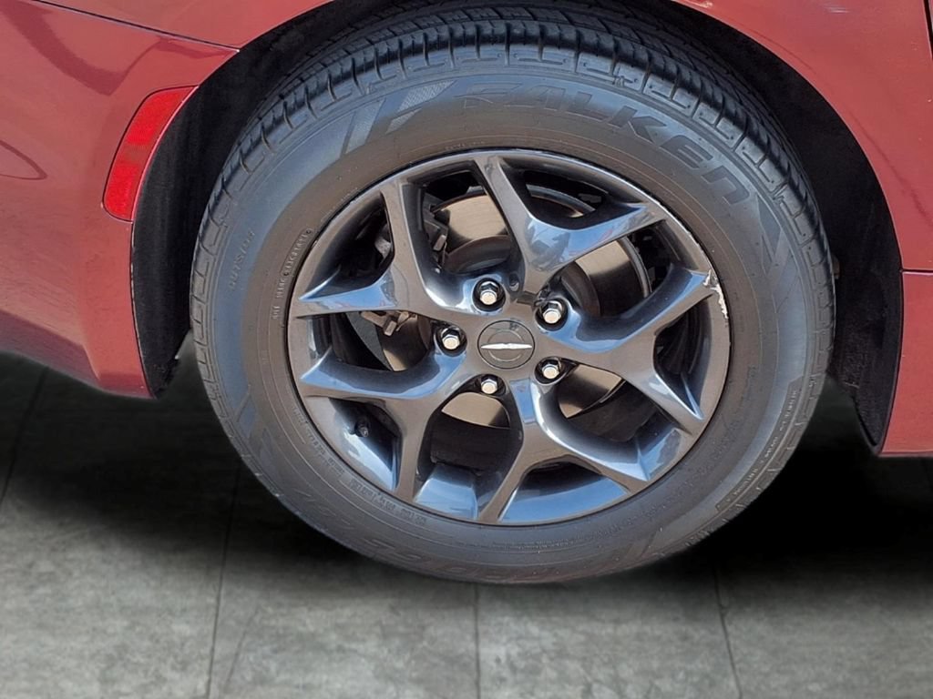 Used 2018 Chrysler Pacifica Touring-L Plus w/ S Appearance Package FWD image 9