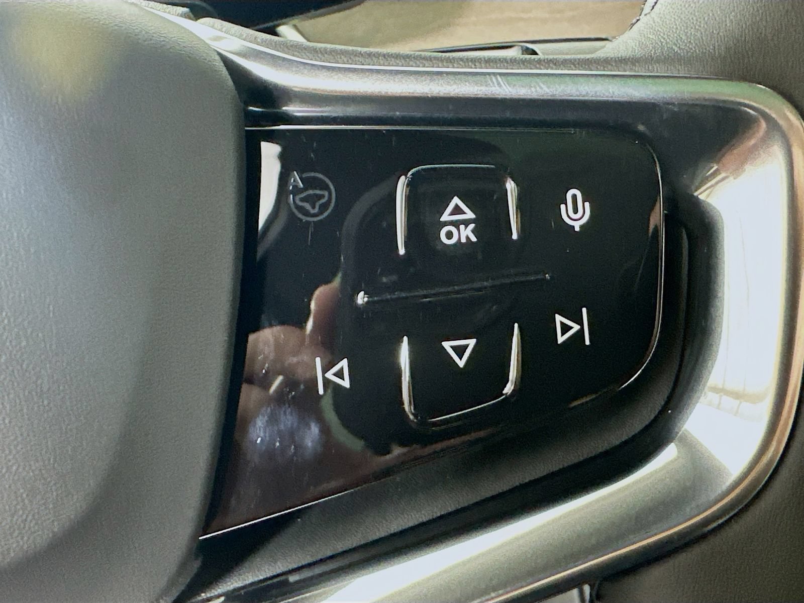 New 2026 Volvo EX90 Plus AWD/4WD image 19