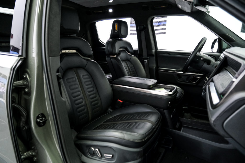 Used 2023 Rivian R1T Launch Edition AWD/4WD image 36