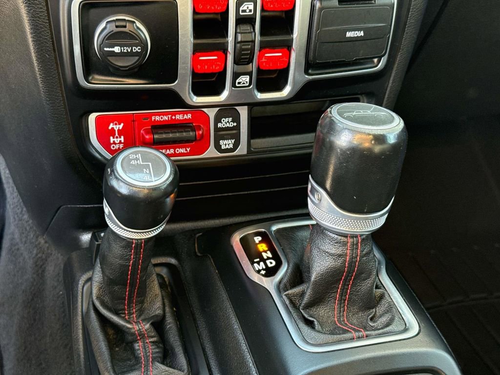 Used 2020 Jeep Gladiator Rubicon w/ Uconnect 4C Nav & Sound Group image 27