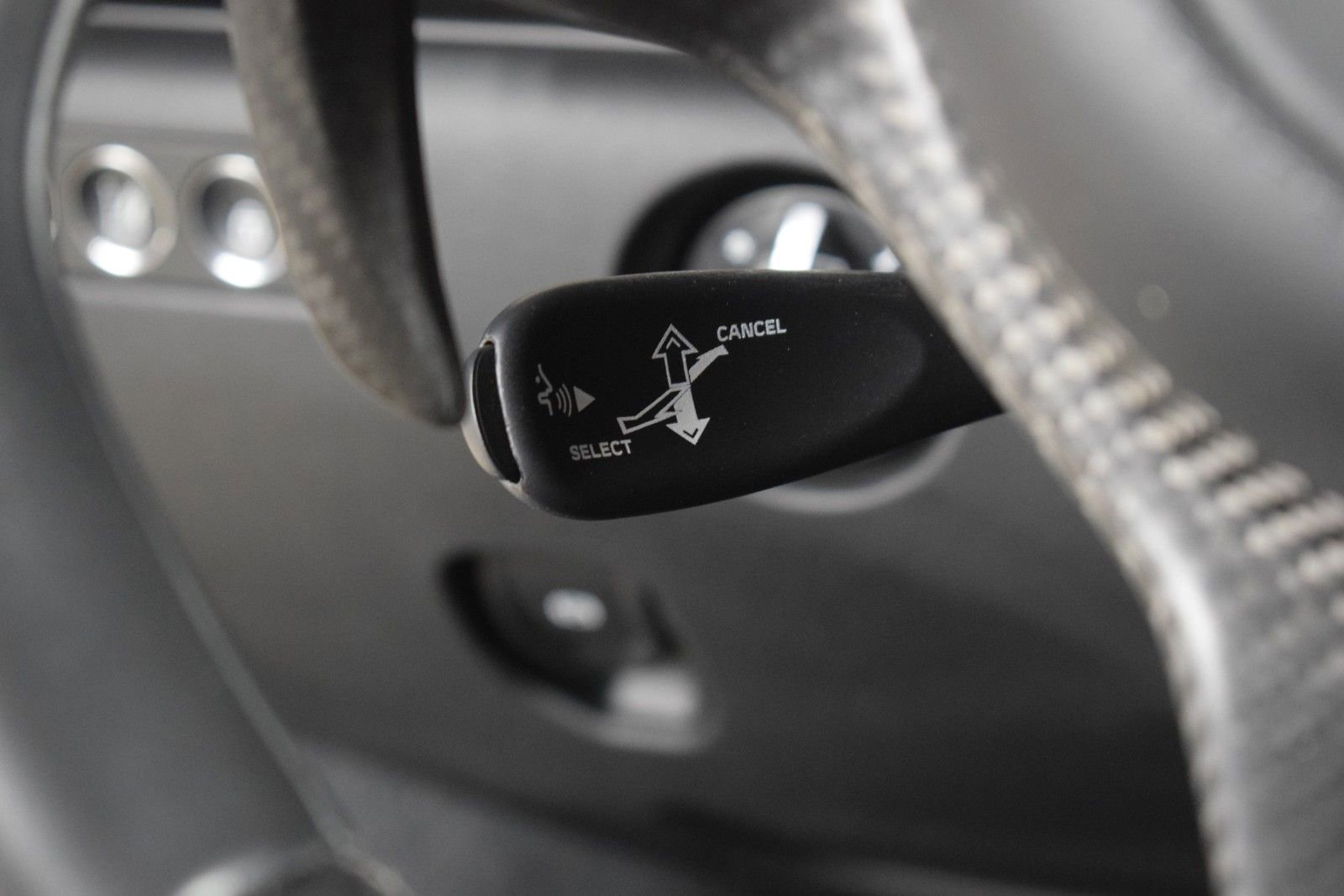 Used 2024 McLaren Artura image 22