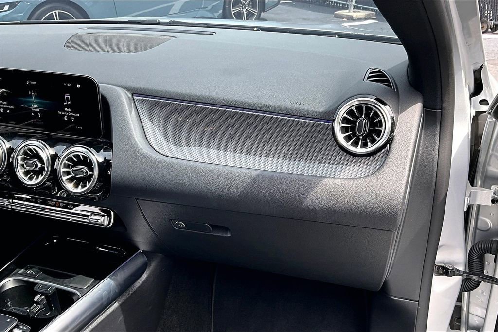 Used 2023 Mercedes-Benz GLA 35 AMG 4MATIC image 24