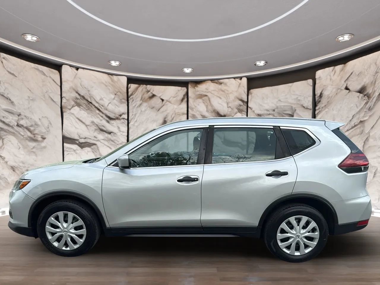 Used 2019 Nissan Rogue S image 8