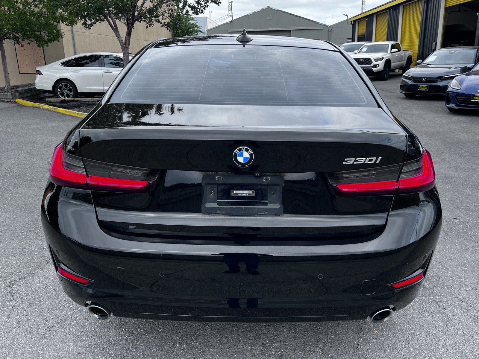 Used 2020 BMW 330i Sedan w/ Convenience Package RWD image 6