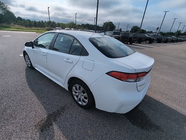 Certified 2025 Toyota Corolla LE FWD image 9