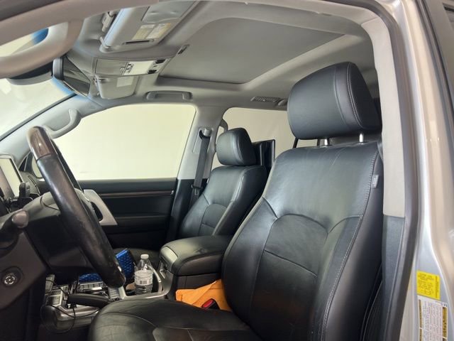 Used 2016 Toyota Land Cruiser AWD/4WD image 20
