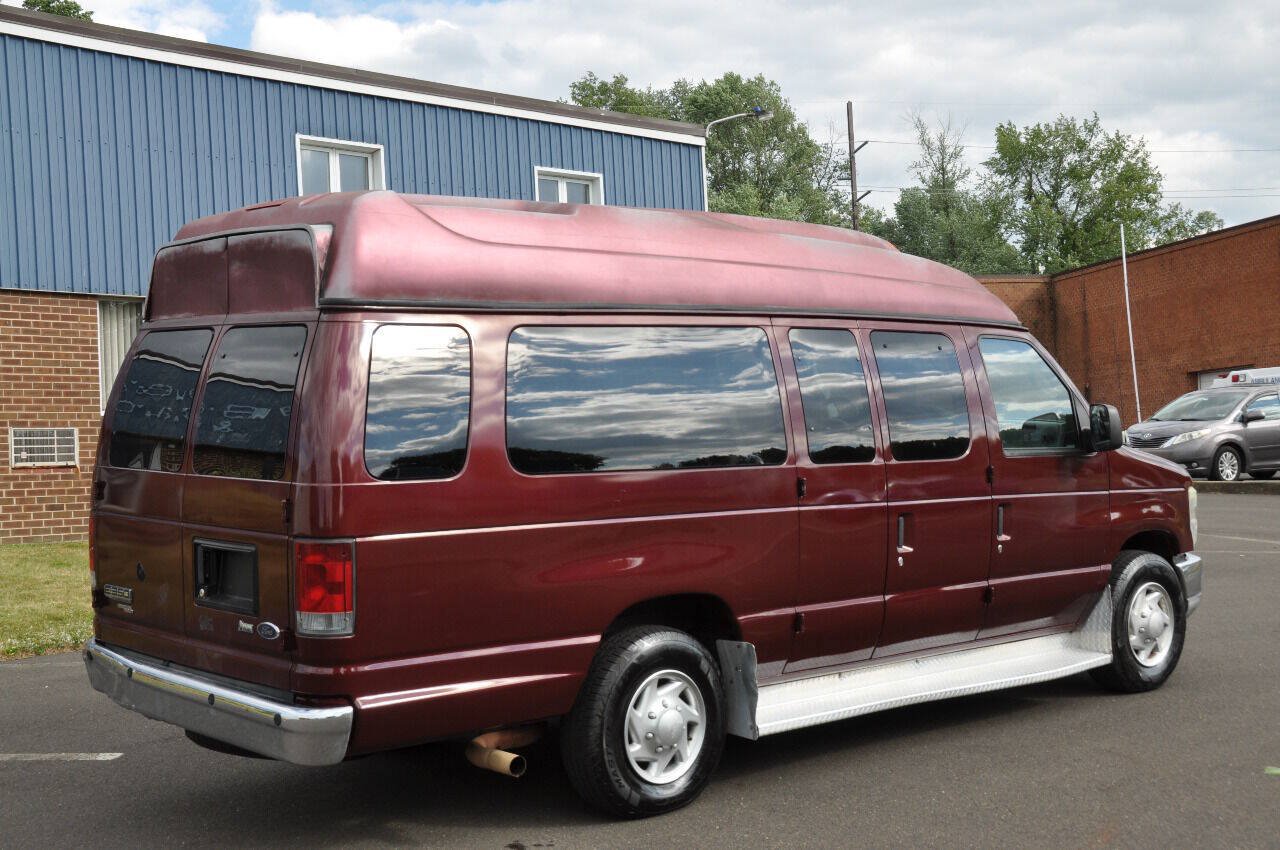 Used 2010 Ford E-350 and Econoline 350 XL RWD image 11