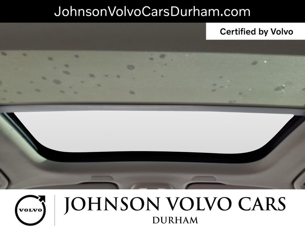 Certified 2023 Volvo XC60 B5 Ultimate w/ Climate Package image 11