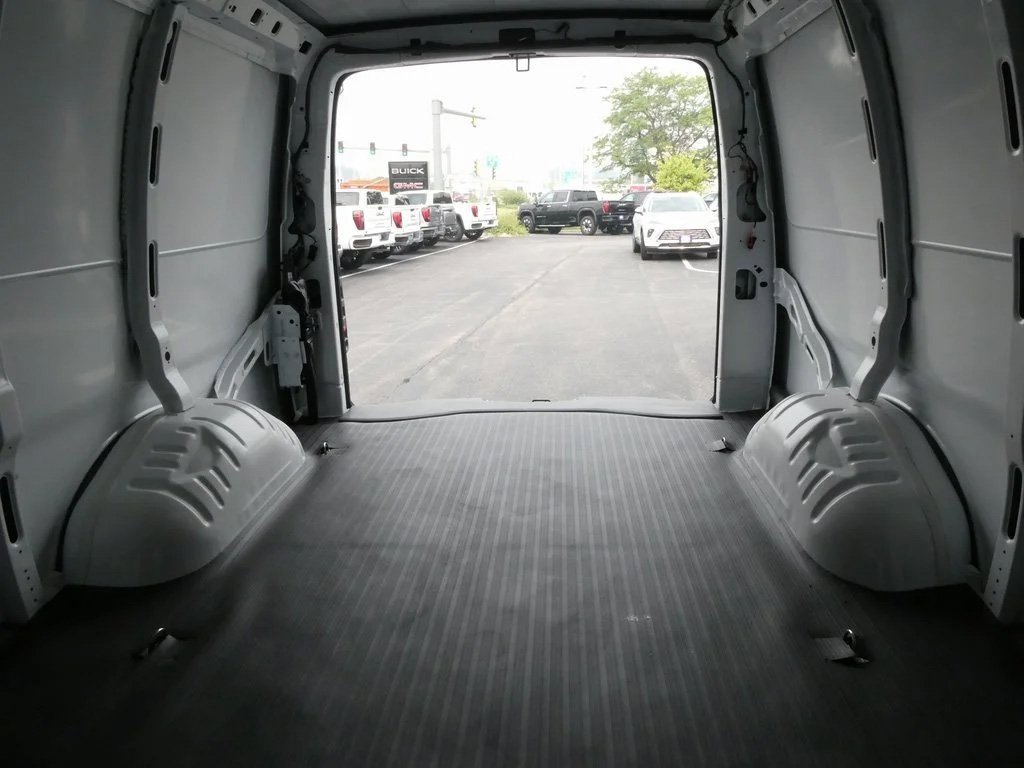 New 2025 GMC Savana 2500 w/ Driver Convenience Package image 27