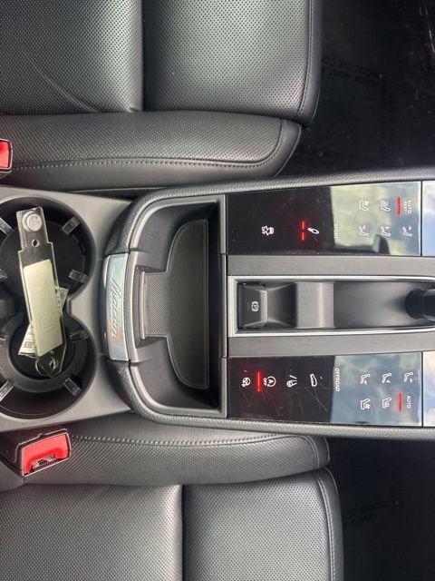 Used 2022 Porsche Macan AWD/4WD image 17