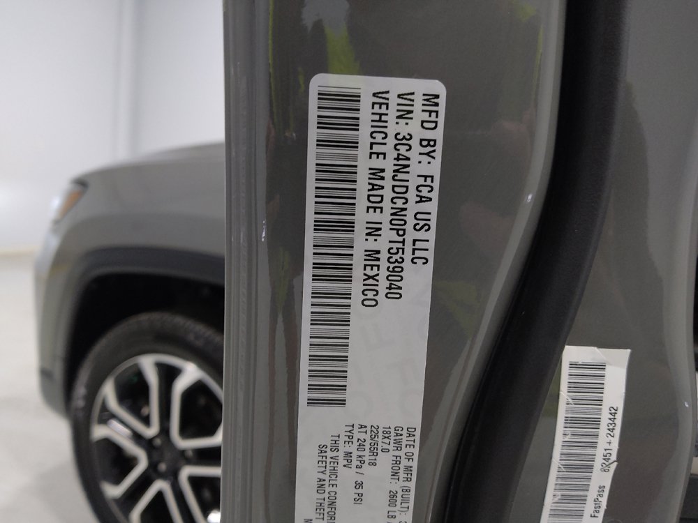 Used 2023 Jeep Compass Limited AWD/4WD image 33