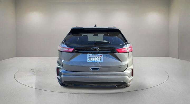 Certified 2022 Ford Edge SE w/ Black Appearance Package AWD/4WD image 3