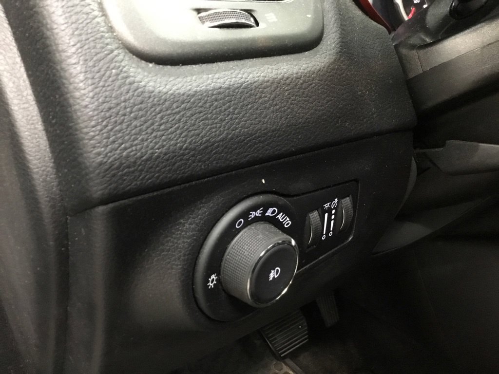 Used 2019 Jeep Compass Trailhawk w/ Leather Interior Group AWD/4WD image 8