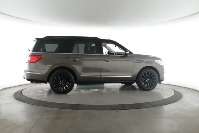 Used 2021 Lincoln Navigator Black Label w/ Special Edition Package AWD/4WD image 6