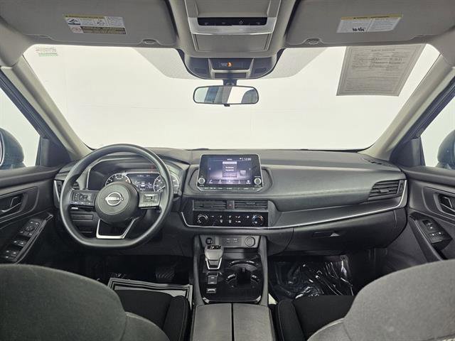 Used 2024 Nissan Rogue S image 26