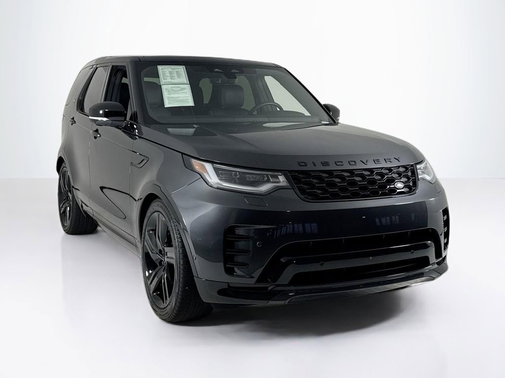 Used 2024 Land Rover Discovery Dynamic SE image 7