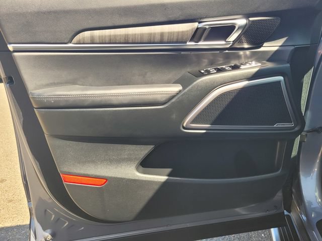 Used 2025 Kia Telluride EX w/ EX Captain's Chair Package AWD/4WD image 16