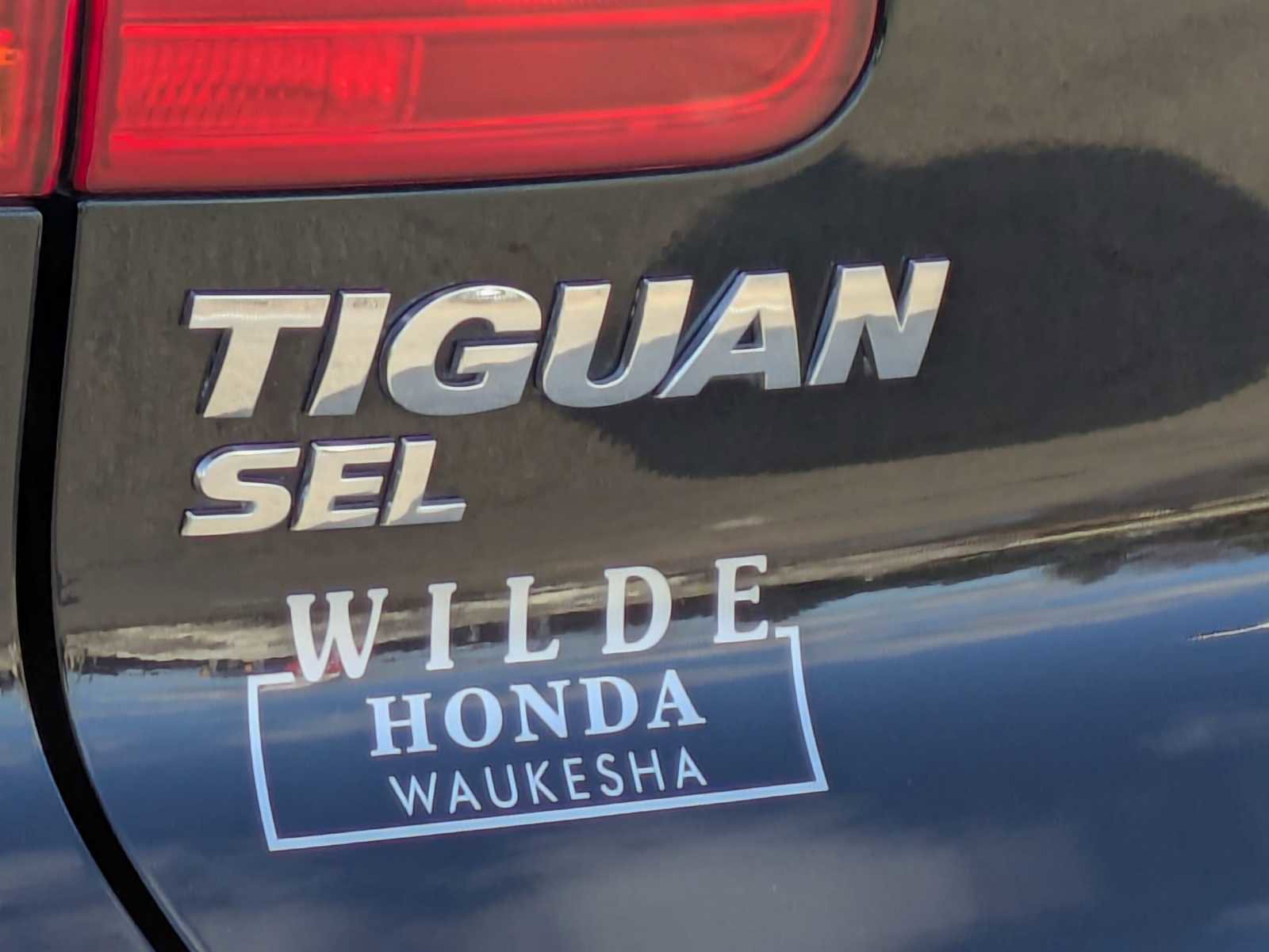 Used 2016 Volkswagen Tiguan SEL image 12