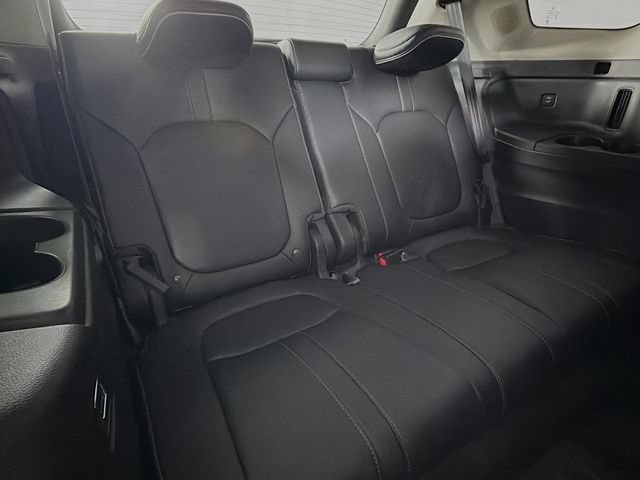 Used 2025 Honda Pilot Elite image 35