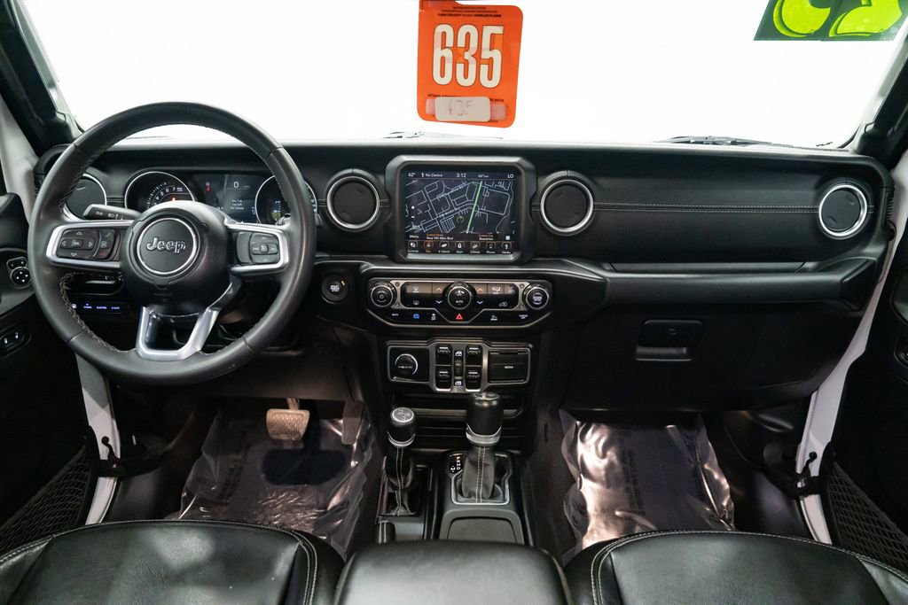 Used 2023 Jeep Wrangler Unlimited Sahara image 9