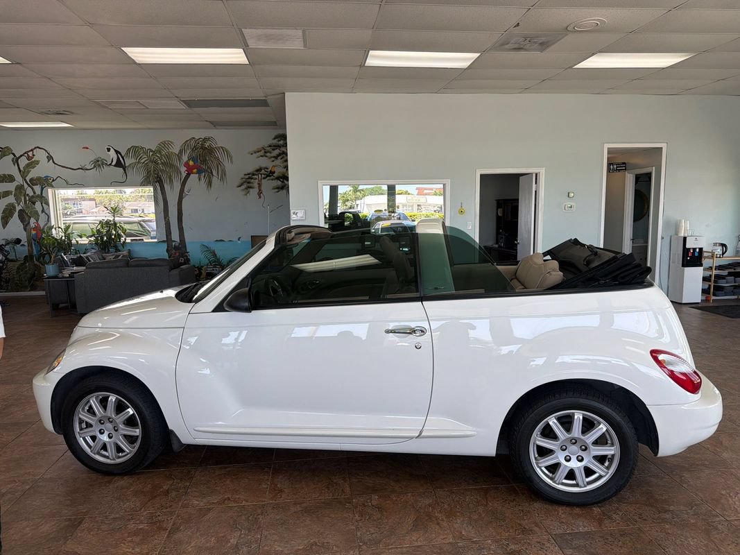 Used 2008 Chrysler PT Cruiser Convertible FWD image 36
