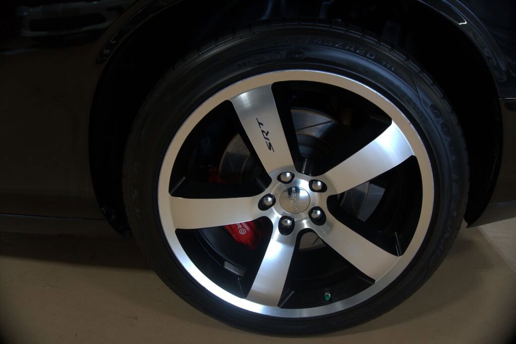 Used 2014 Dodge Challenger SRT8 w/ Harman/Kardon Audio Group image 35