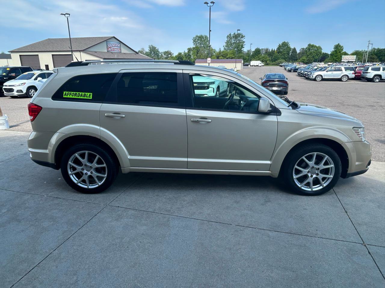 Used 2011 Dodge Journey SXT FWD image 4