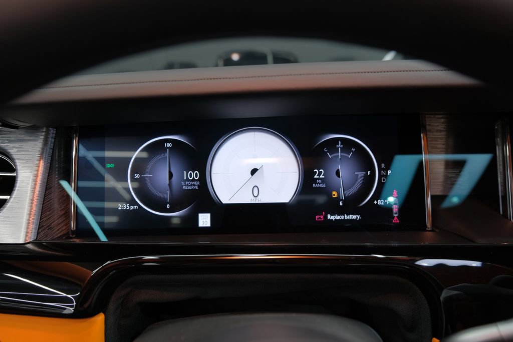 Used 2025 Rolls-Royce Phantom Sedan image 94