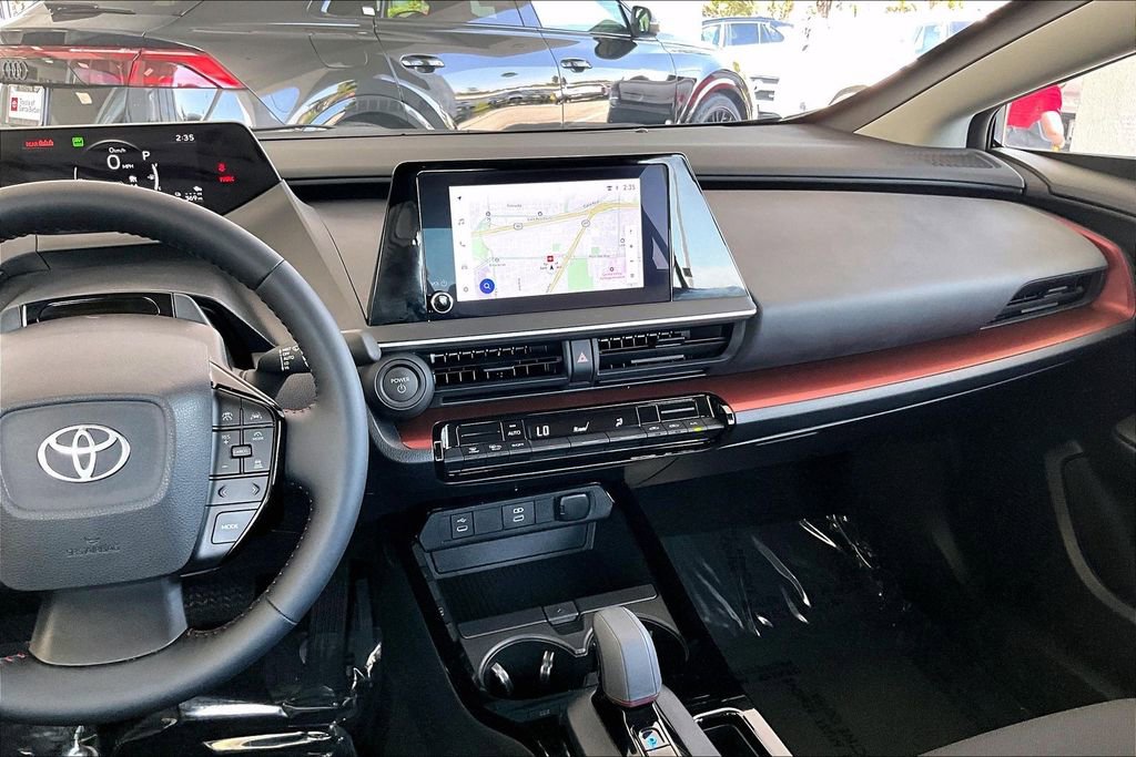 Used 2026 Toyota Prius Plug-In Hybrid image 9