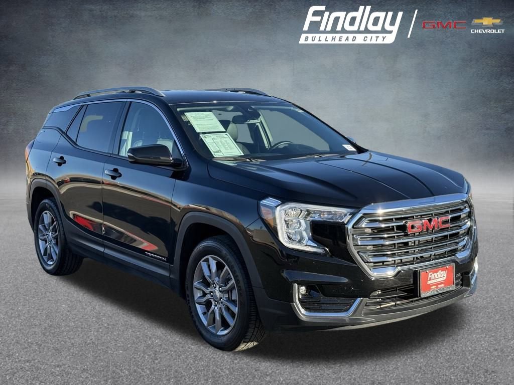 Used 2024 GMC Terrain SLT image 1