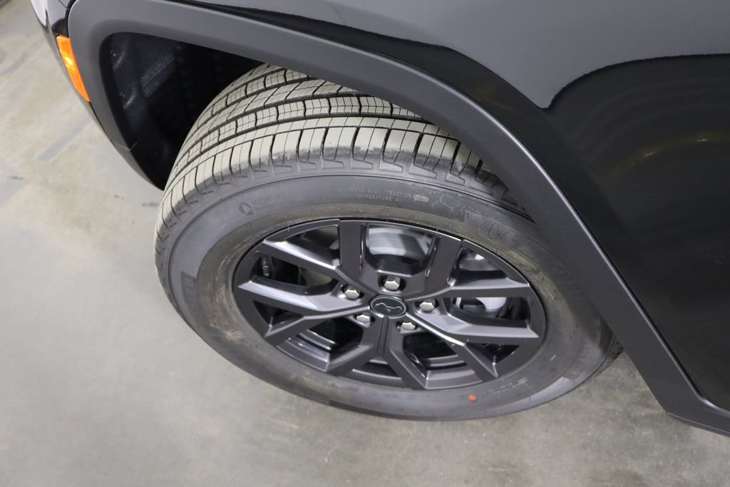 New 2027 Jeep Grand Cherokee Altitude AWD/4WD image 47